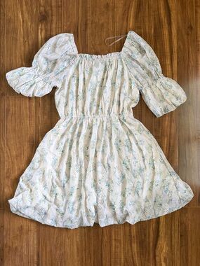 Floral Puff-Sleeve Dress